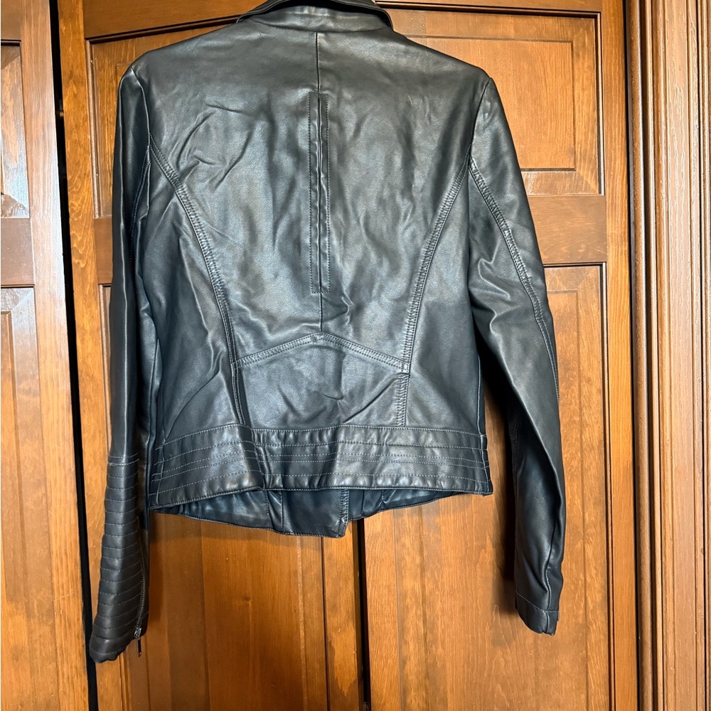Universal Thread Black Leather Jacket - Picture 4 of 5
